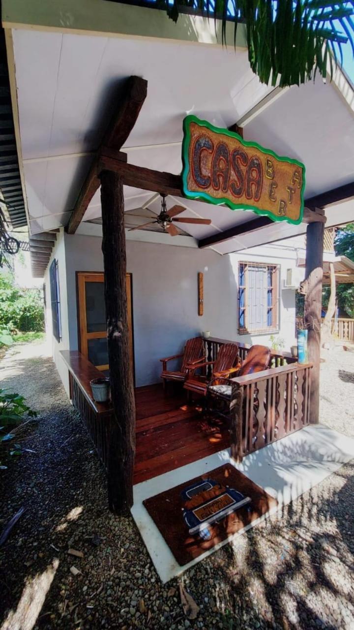 Puerto Viejo de TalamancaCasa Bertaアパートメント エクステリア 写真